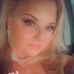 Meet your Posher, Valisa